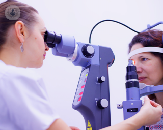 Eye examinations are used to diagnose an epiretinal membrane.