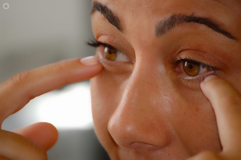 8 Home Remedies for Bags Under Eyes - eMediHealth